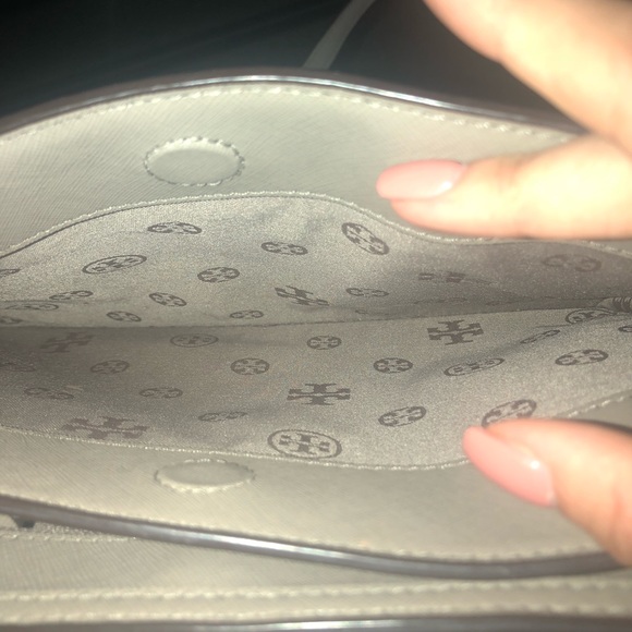Tory Burch bag with shoulder strap! - Picture 5 of 6